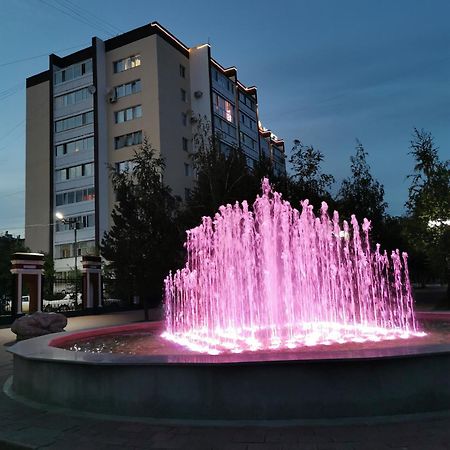 1 Комнатная Квартира В Самом Центре С Видом На Сквер คอสตาเนย์ ภายนอก รูปภาพ