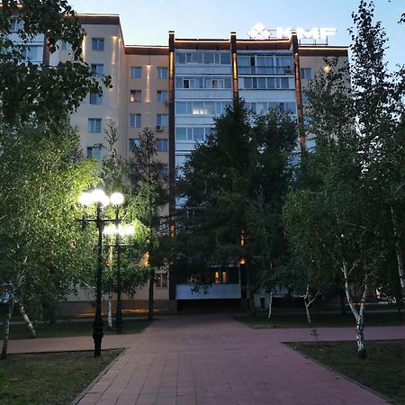 1 Комнатная Квартира В Самом Центре С Видом На Сквер คอสตาเนย์ ภายนอก รูปภาพ