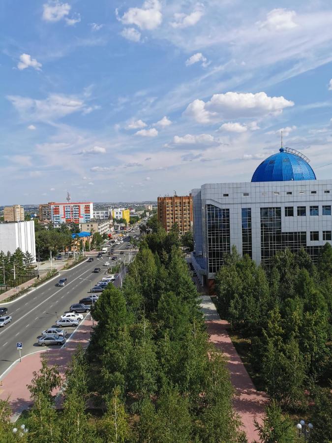 1 Комнатная Квартира В Самом Центре С Видом На Сквер คอสตาเนย์ ภายนอก รูปภาพ