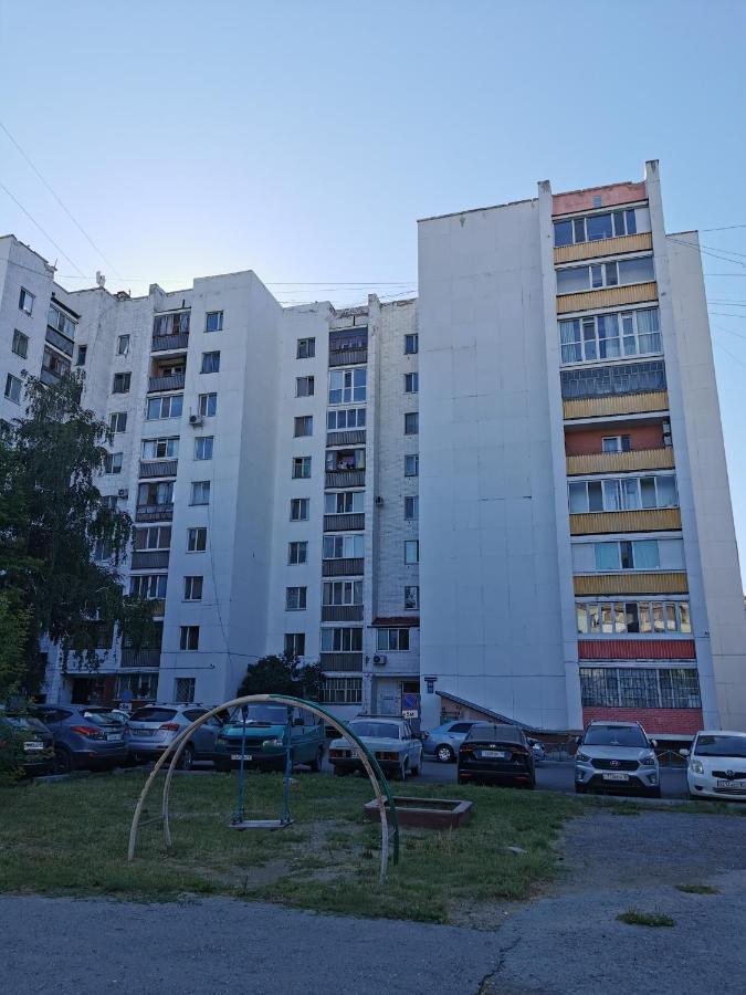 1 Комнатная Квартира В Самом Центре С Видом На Сквер คอสตาเนย์ ภายนอก รูปภาพ